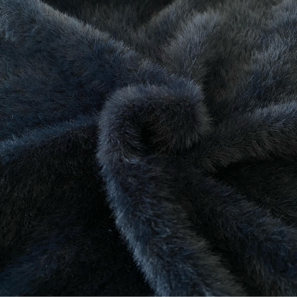 Aritzia Sunday Best Kitten Sweater - Picture 5 of 8